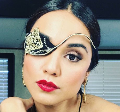 Summer Bishil pretty star image