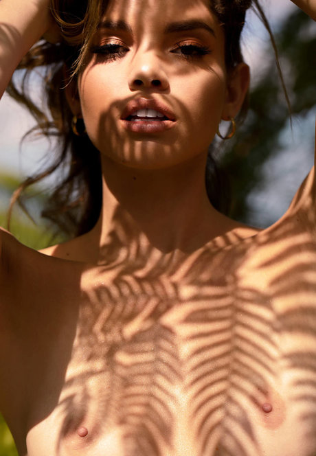 Yoli Lara naked model pics