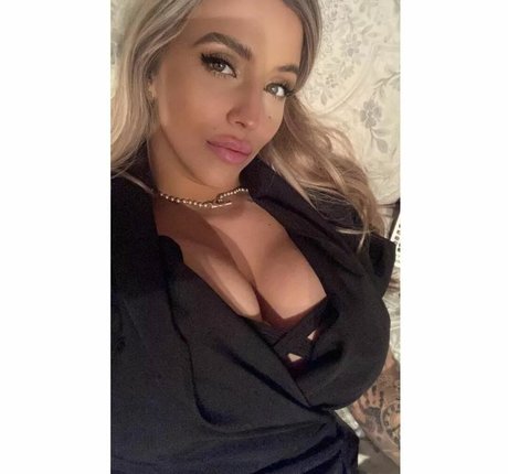 Whispah gaming nudes actress pic
