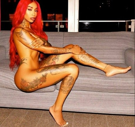 flyyytattedsky model hot archive
