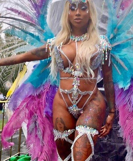flyyytattedsky erotic star pic