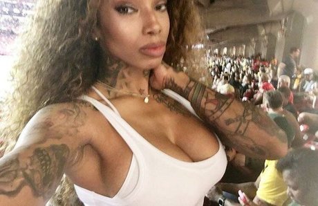 flyyytattedsky sex star image