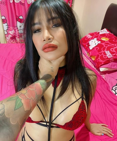 Sour heart1 nudes model img