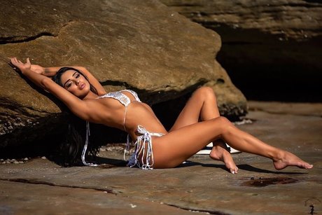 Cassandra Ford model beautiful photo