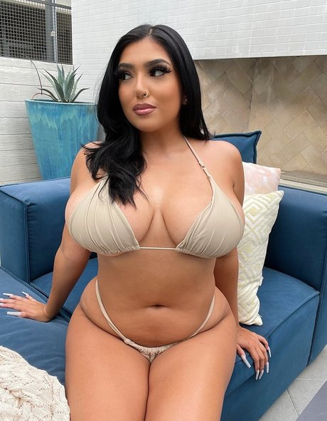 lyncocoo pornstar adult pics