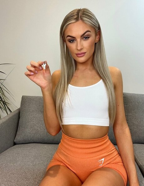 Goddess Leona star hot pictures