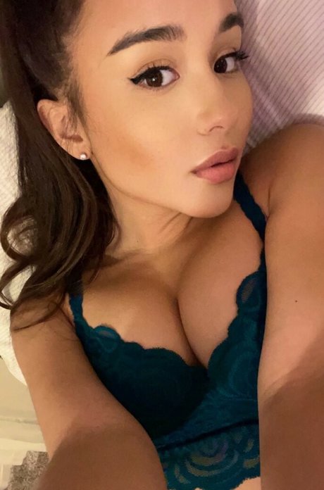 Alahna Ly hd star image