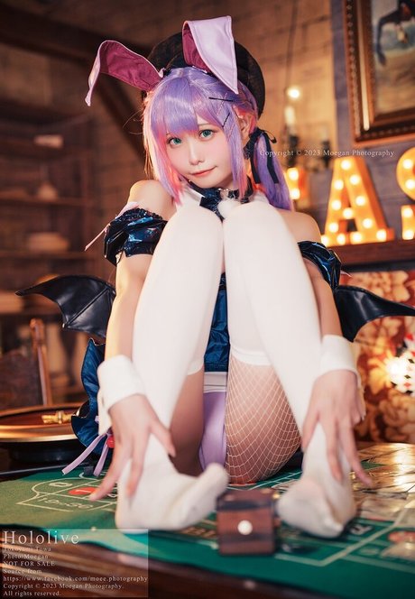 milkybird erotic model picture
