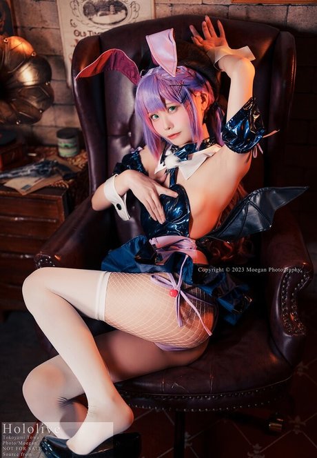 milkybird nudes model image