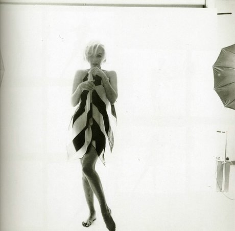 Marilyn Monroe model pornographic image