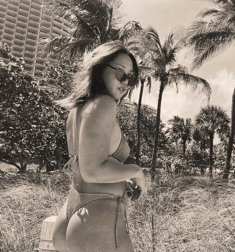 thesharonkim xxx model picture