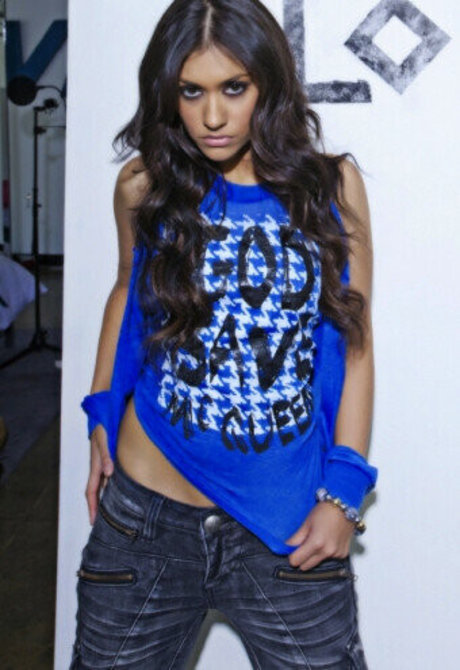 Janina Gavankar model perfect pic
