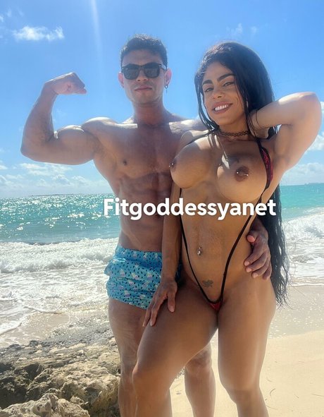 Yanet exclusive star photos