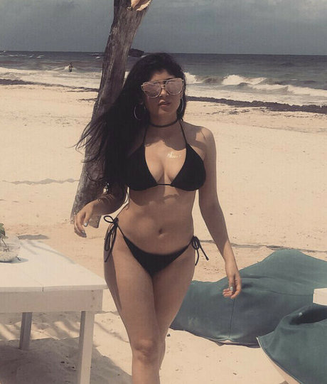 Estefania Martinez model nude images