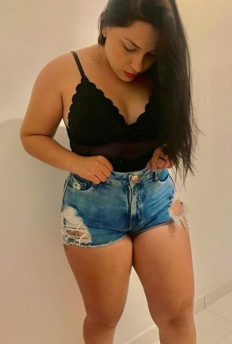 Thallyta Araujo star top pic