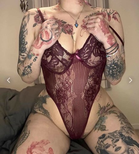 AshleyMarieeGaming model nude image