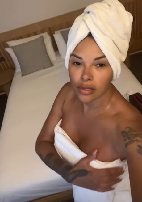 Ariadna Arantes star perfect pics