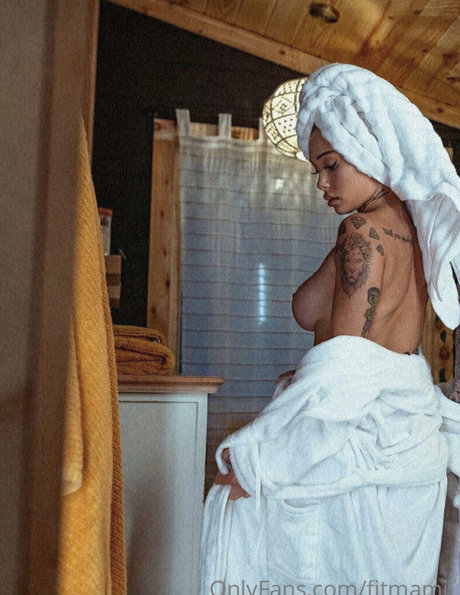 The Fit Mami best model pics