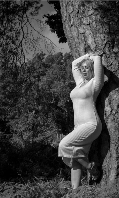 Gail Scott model top archive