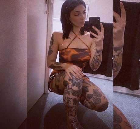 Gigisleek pornstar erotic pictures