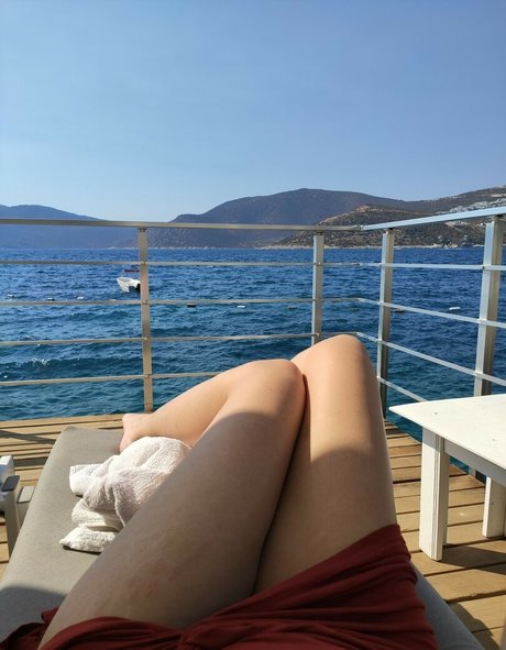 AngelEce naked pornstar picture