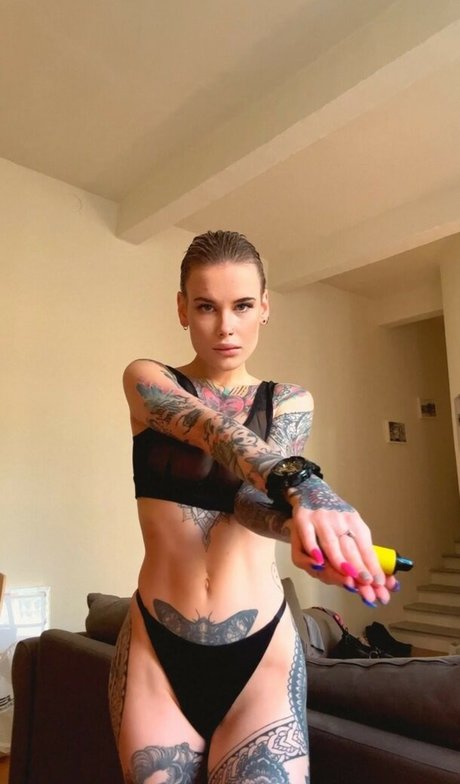 Tory Inve star xxx photo