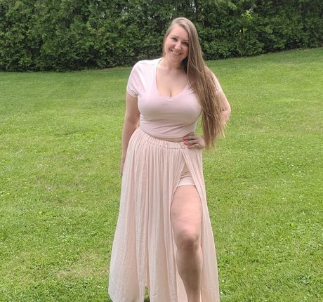 mature blonde onlyfans pretty pic