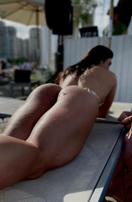 Daria Shuer model nude photo
