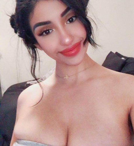 Alexandra Nicole hd pornstar img