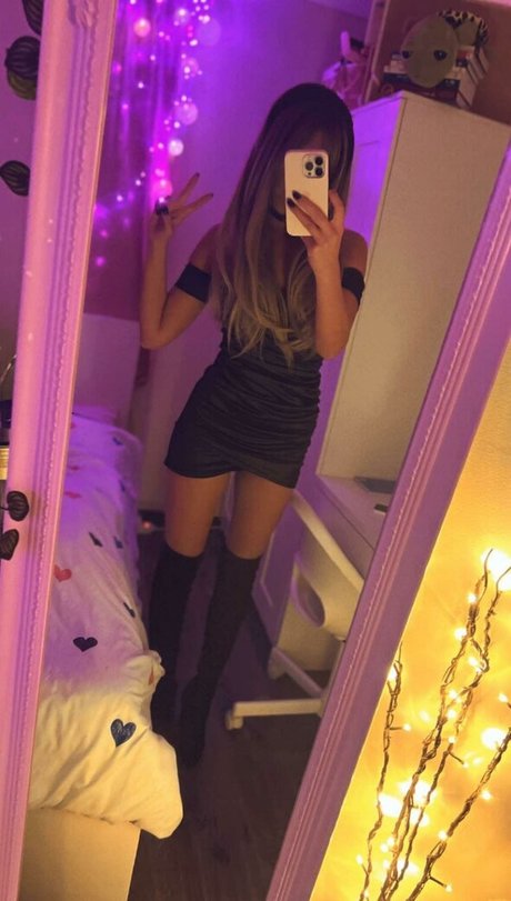 Myropesbunny model sexy img