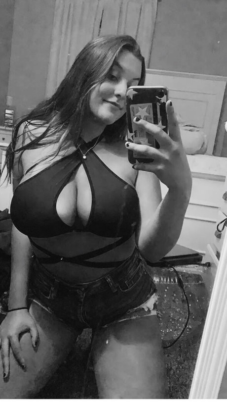 Lorraine De Souza nude model galleries