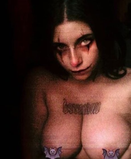 Lara Lepvs top profile image