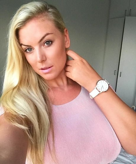 Annaliese Gann xxx star photo
