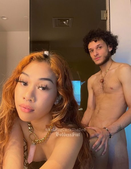 GoddesLuna sex model photos