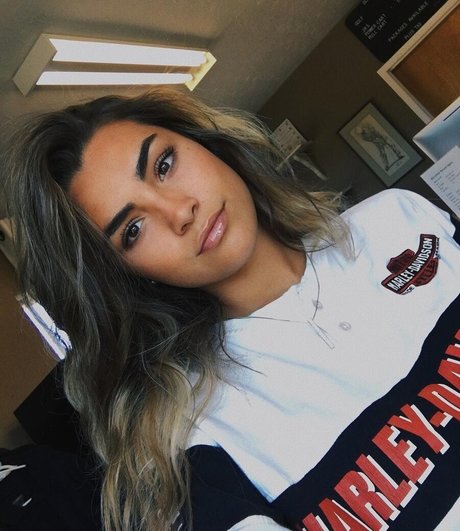 Kylie Manue adult star picture