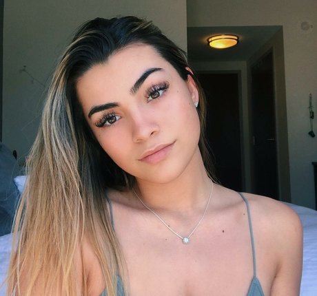 Kylie Manue pornstar xxx archive