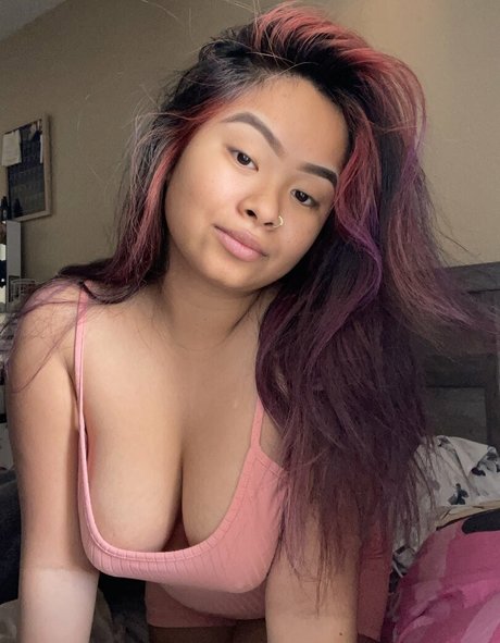 ellyylovess adult model picture