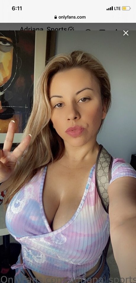 Adriana Noriega model art gallery