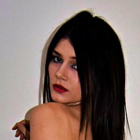 cailyn babygirl top profile image