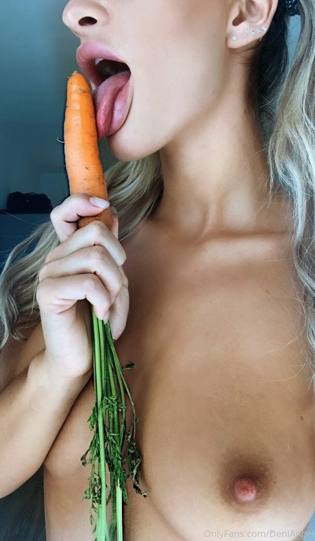 Dani Angel nude model galleries