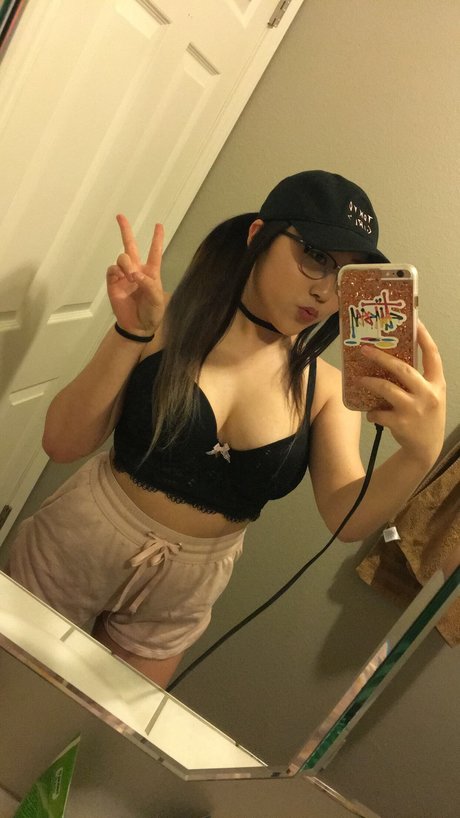 Hentai Waifu model porn images