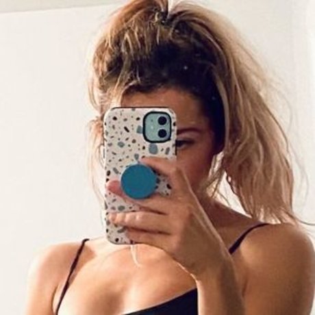 20 years old onlyfans beautiful porn picture