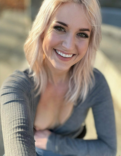 Wanderlust887 perfect pornstar photo