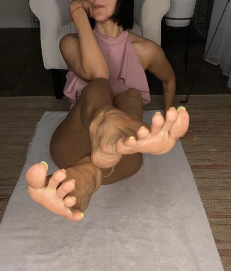 Laprettyfeet4 sex star pic
