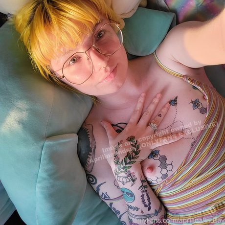 aprilinalindsay art model picture
