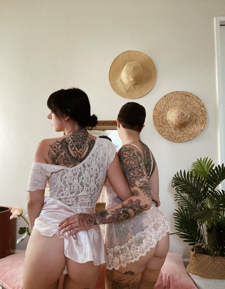 Jaclyn model art images