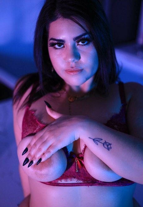 Karen R pornstar high quality image
