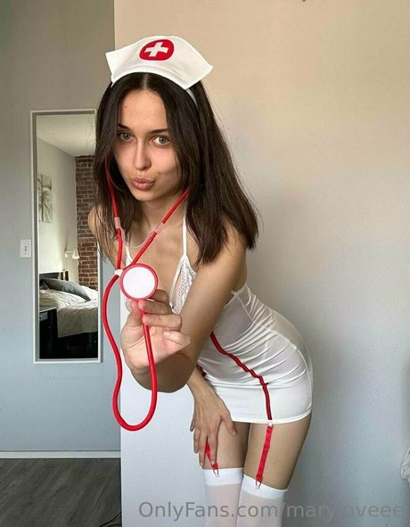maryloveee model pornographic photos