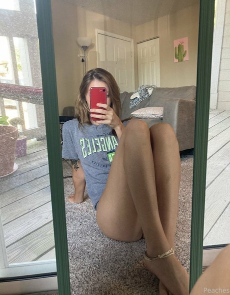 cremedelapeachh hd pornstar pictures