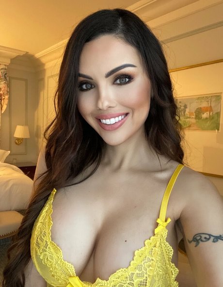Krystle Lina star nude photos
